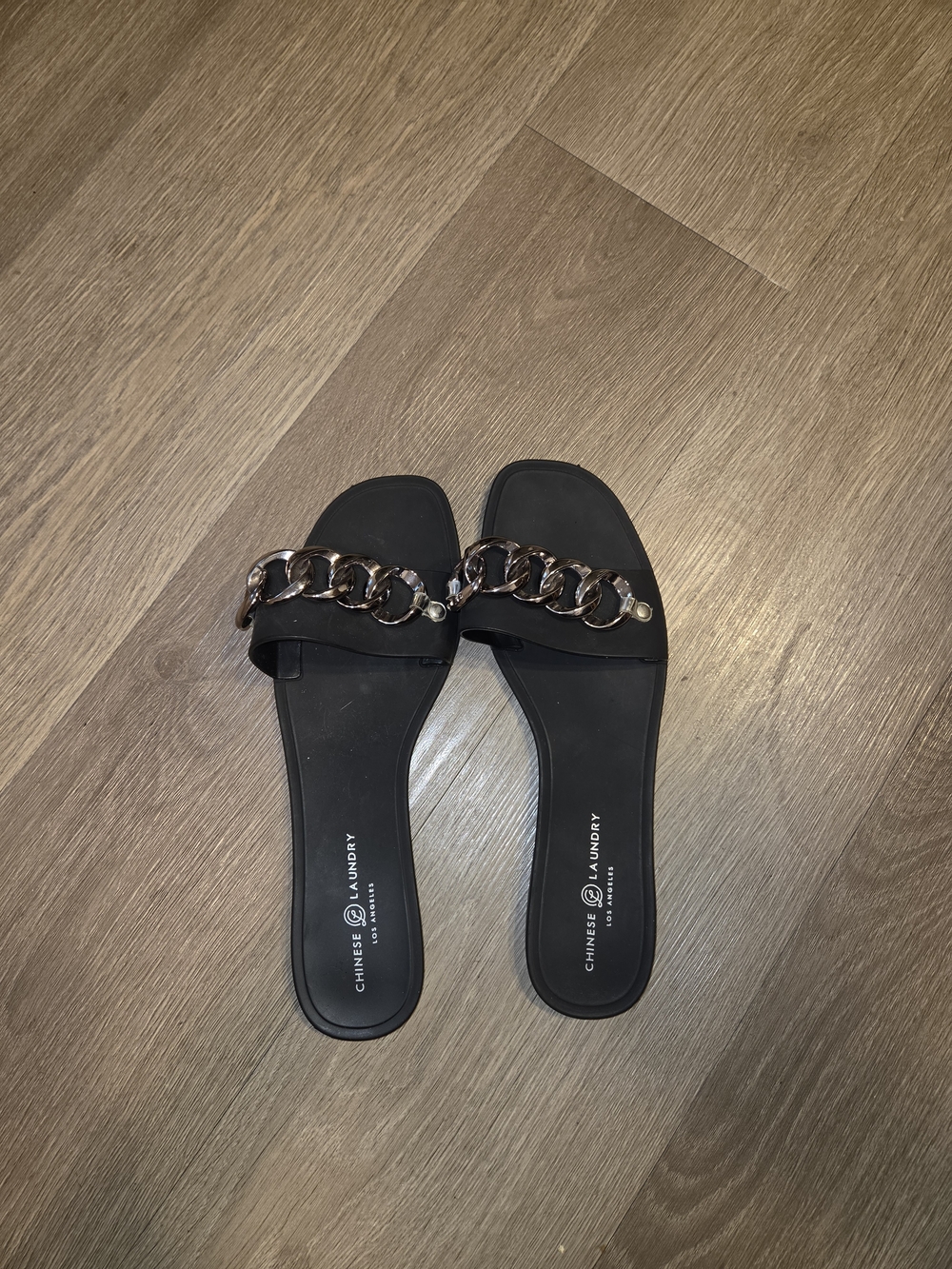 Chinese Laundry Black Slide Sandals with Tortoiseshell Chain